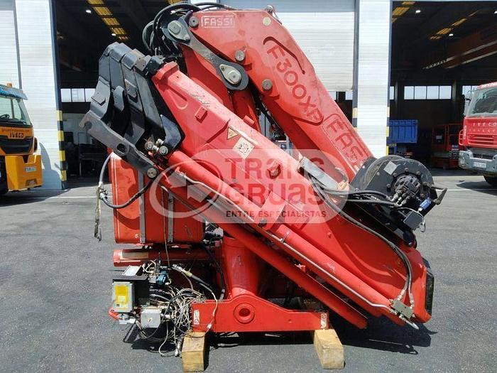 Usado Grúa F270/300AXP.25 solo para recambios