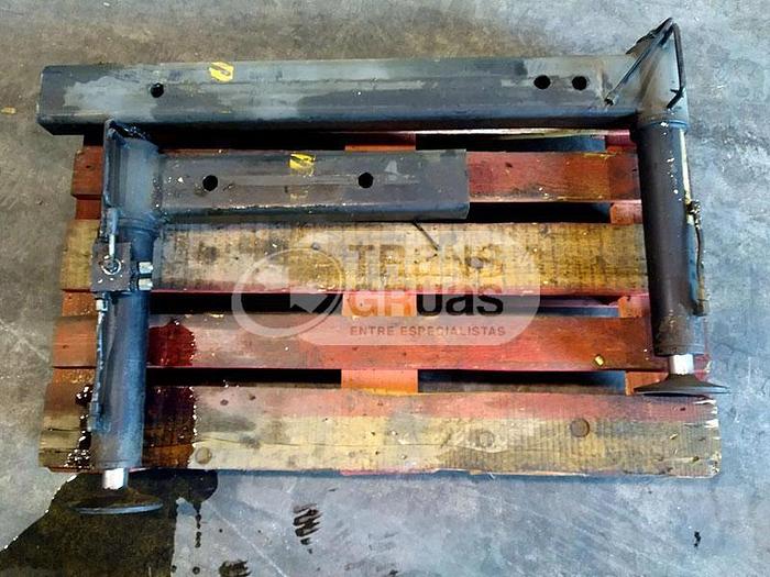 Usado Cañas estabilizador grúa 030-2 S