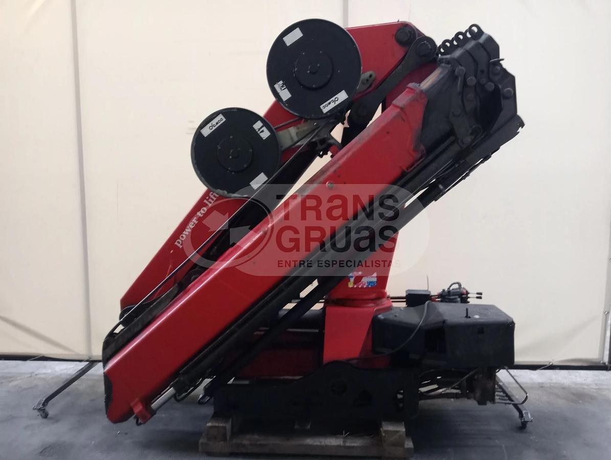 Usado Grúa hidráulica HMF 2120 K4 usada en venta