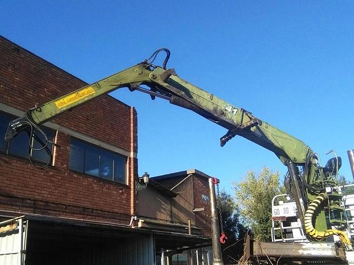 Usado Grúa forestal Loglift F241