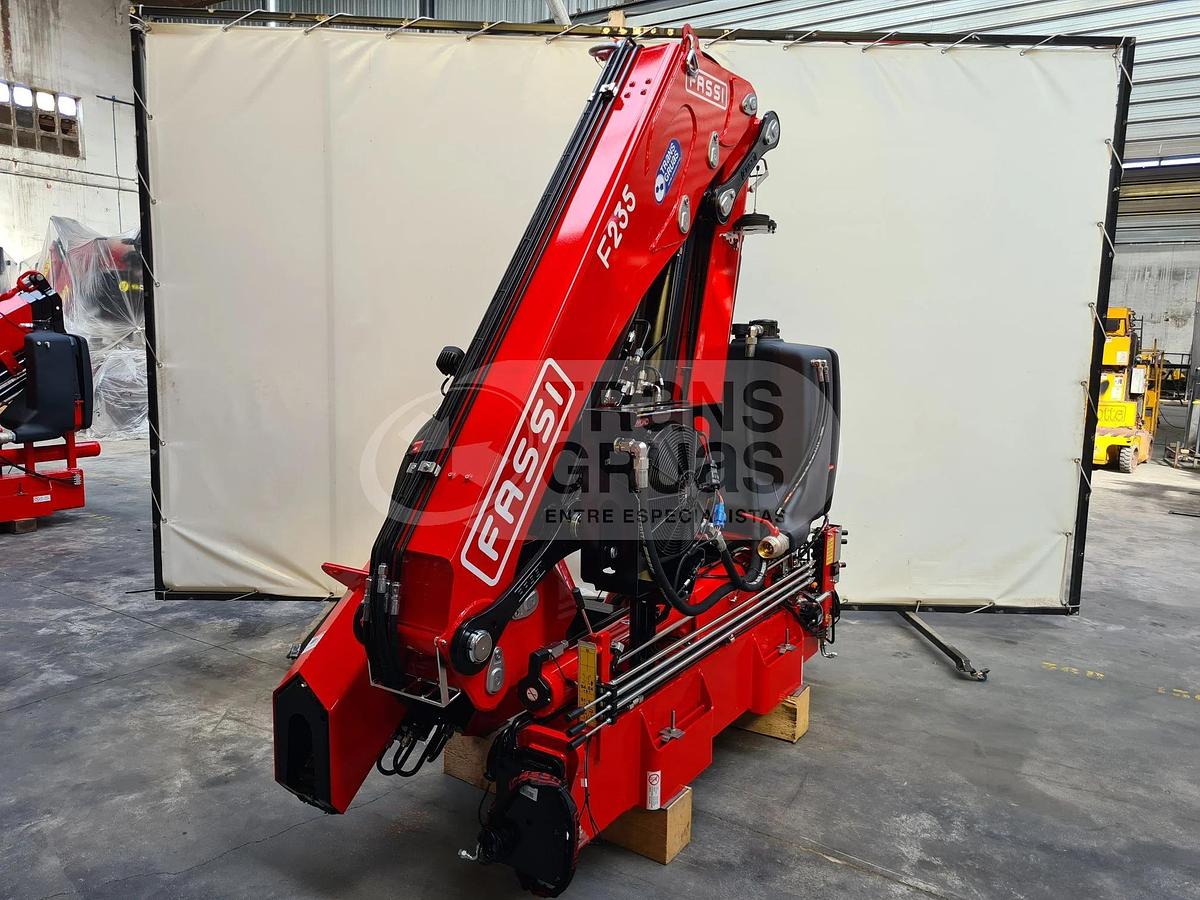 Grúa hidráulica articulada Fassi F235A.2.26 e-dynamic 18,55 tm en venta