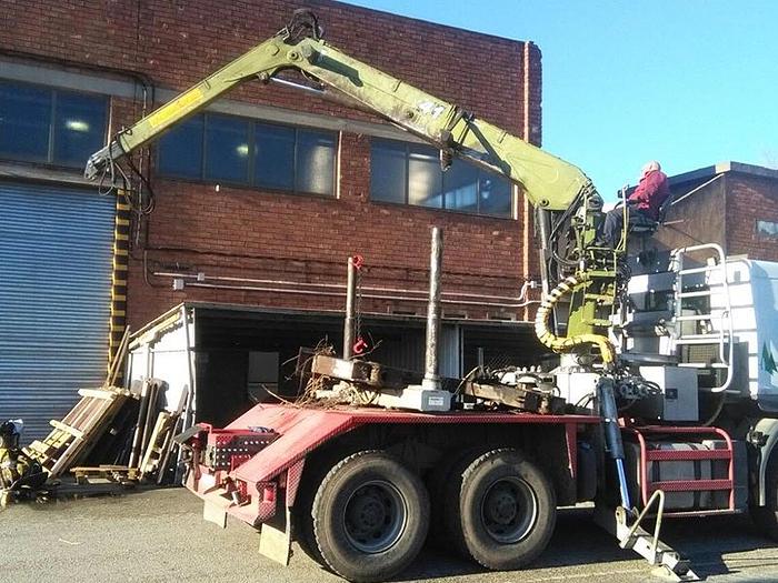 Usado Grúa forestal Loglift F241