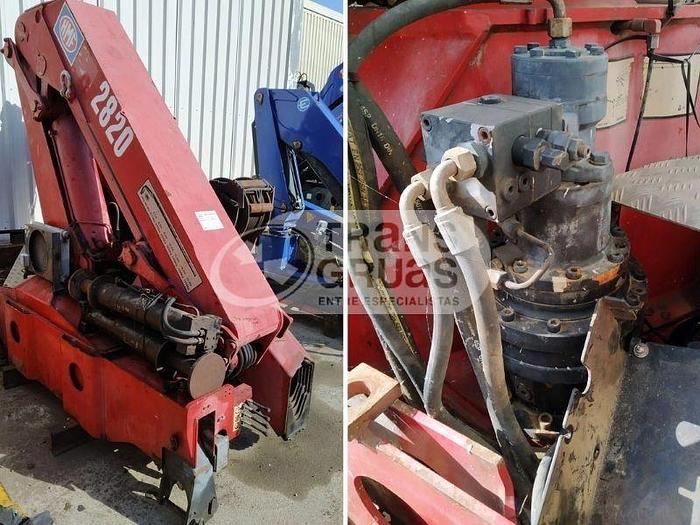 Usado Grúa HMF 2820K6 solo para recambios