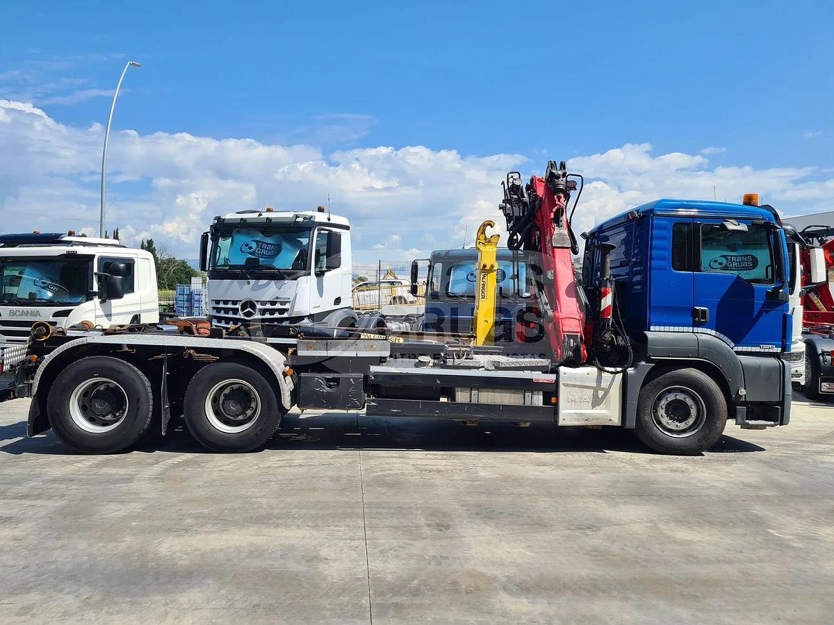 Usado Camión MAN + Epsilon M120Z3 + Gancho Palfinger 20T