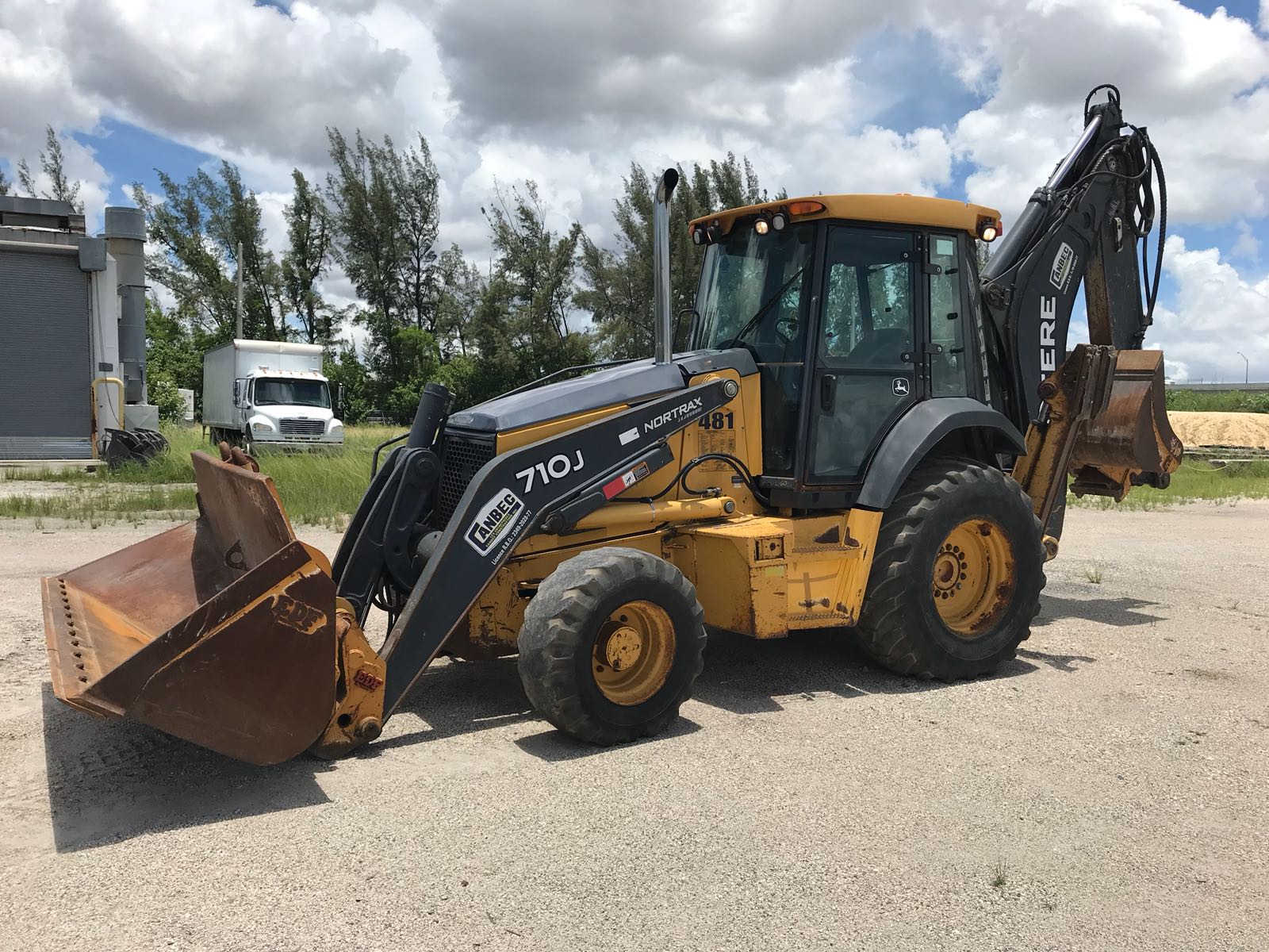 2008 John Deere 710J