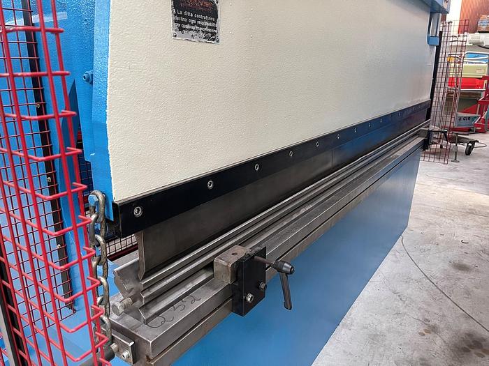 Usato PIEGATRICE VIMERCATI IDRAULICA 3000 X 70 t