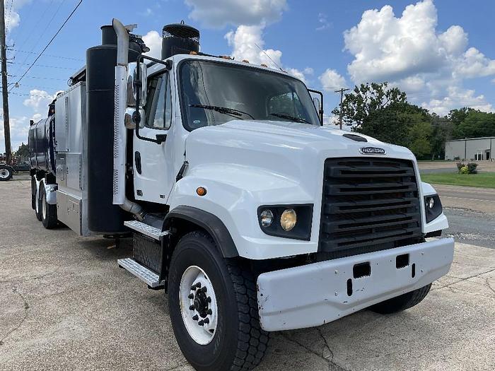 Used 2013 Freightliner 114SD