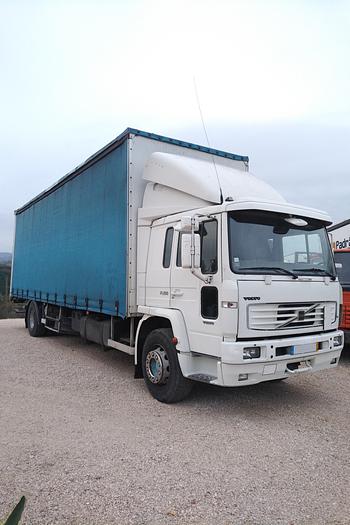Usado 2001 VOLVO FL 19 250 curtainsider