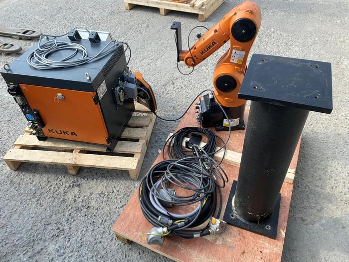 Used 2015 Kuka KR C4 + KR 6 R700 Sixx Robot