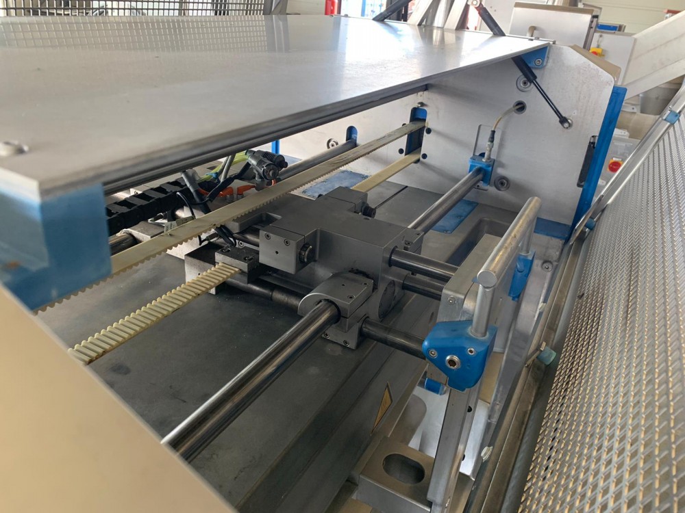 Used Sealpac 800 traysealer