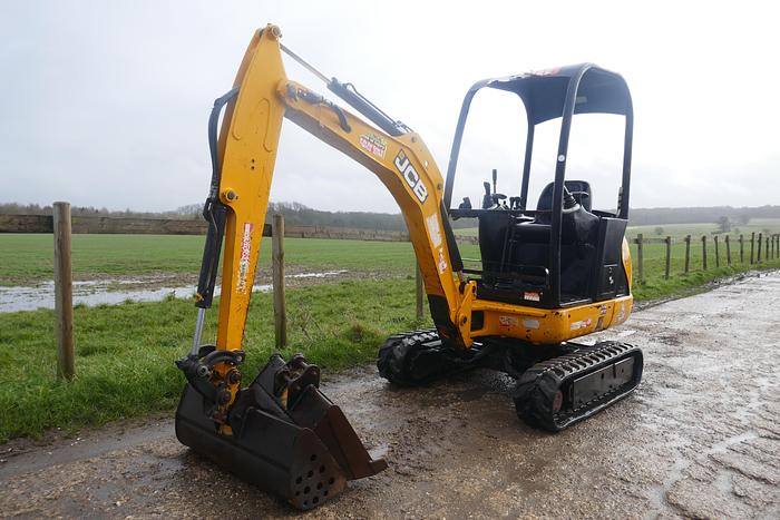 Used 2016 JCB 8018 CTS