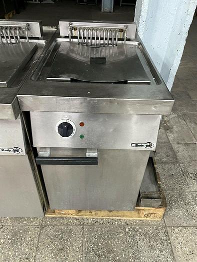 Used 3 Fryers Roeder 3 Fryers