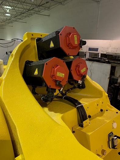 Used 2017 FANUC M2000iA/900L EQUIPPED FOR VISION WITH R30iB CONTROLLER LIKE NEW