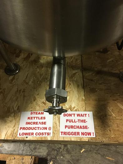 Used VULCAN-CROWN  DLT-40, 40 GAL. "DIRECT STEAM" TILTING STEAM KETTLE w/ 2" TDO & S/S E-Z LIFT COVER. (#806)