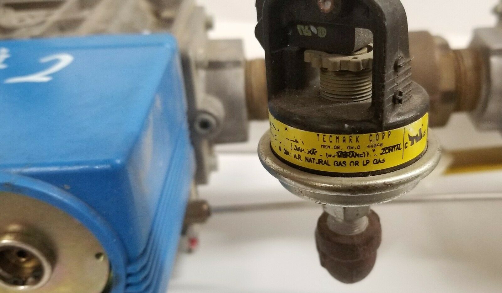 Used Honeywell VMU300A1046 Venturi Mixing Unit with Apollo GB50 Shut-Off Valve