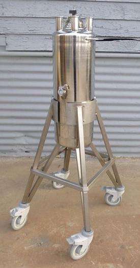 Used Tank, 6 Gallon, 316L Stainless Steel, Pressure, 9" X 25" #S743748