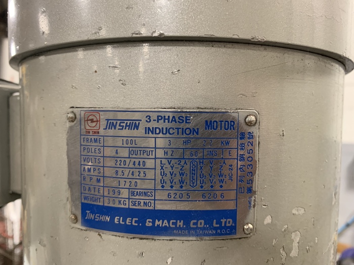 Used ATRUMP K2V VERTICAL KNEE TYPE MILLING MACHINE