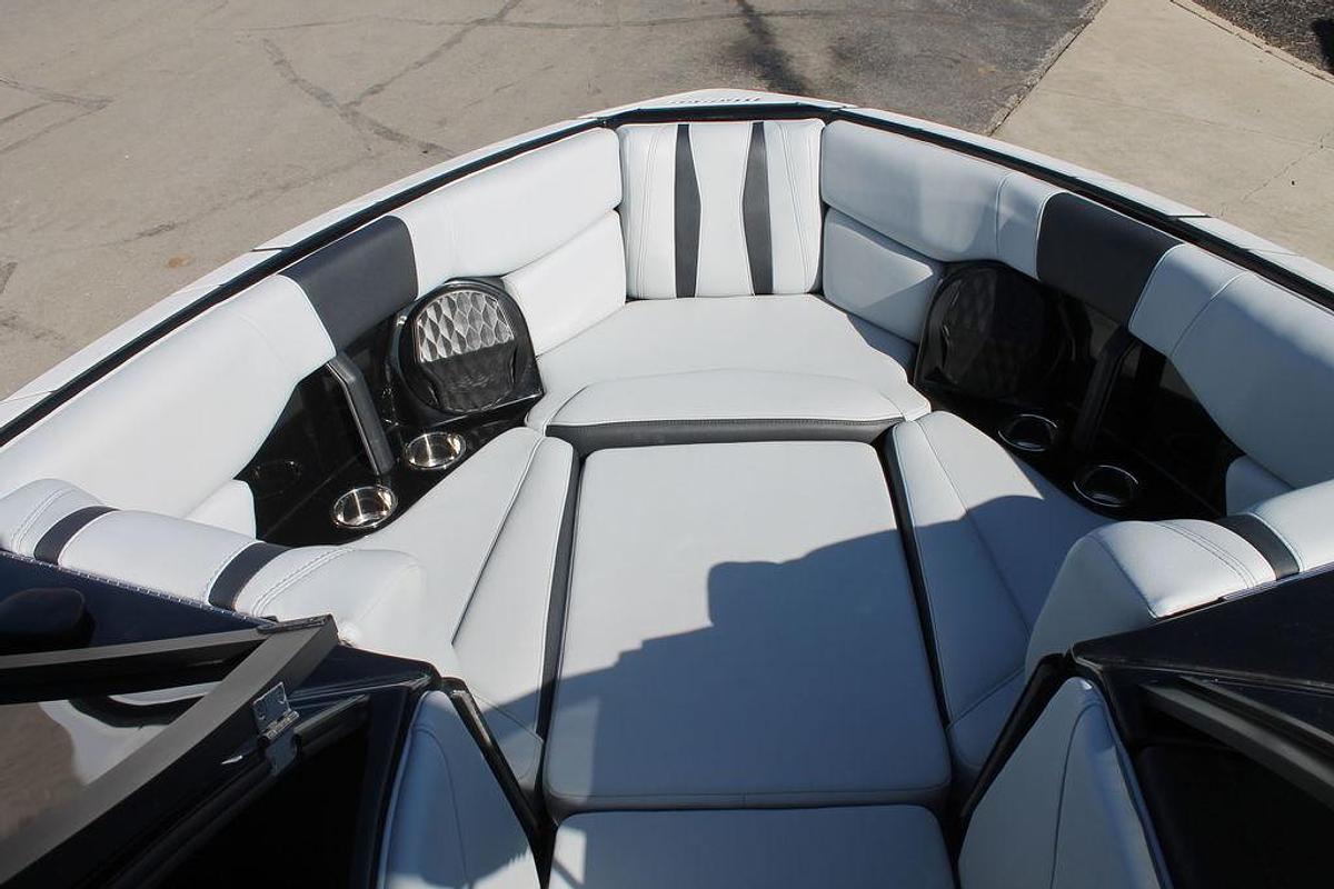 Used 2023 Malibu Boats 22 LSV