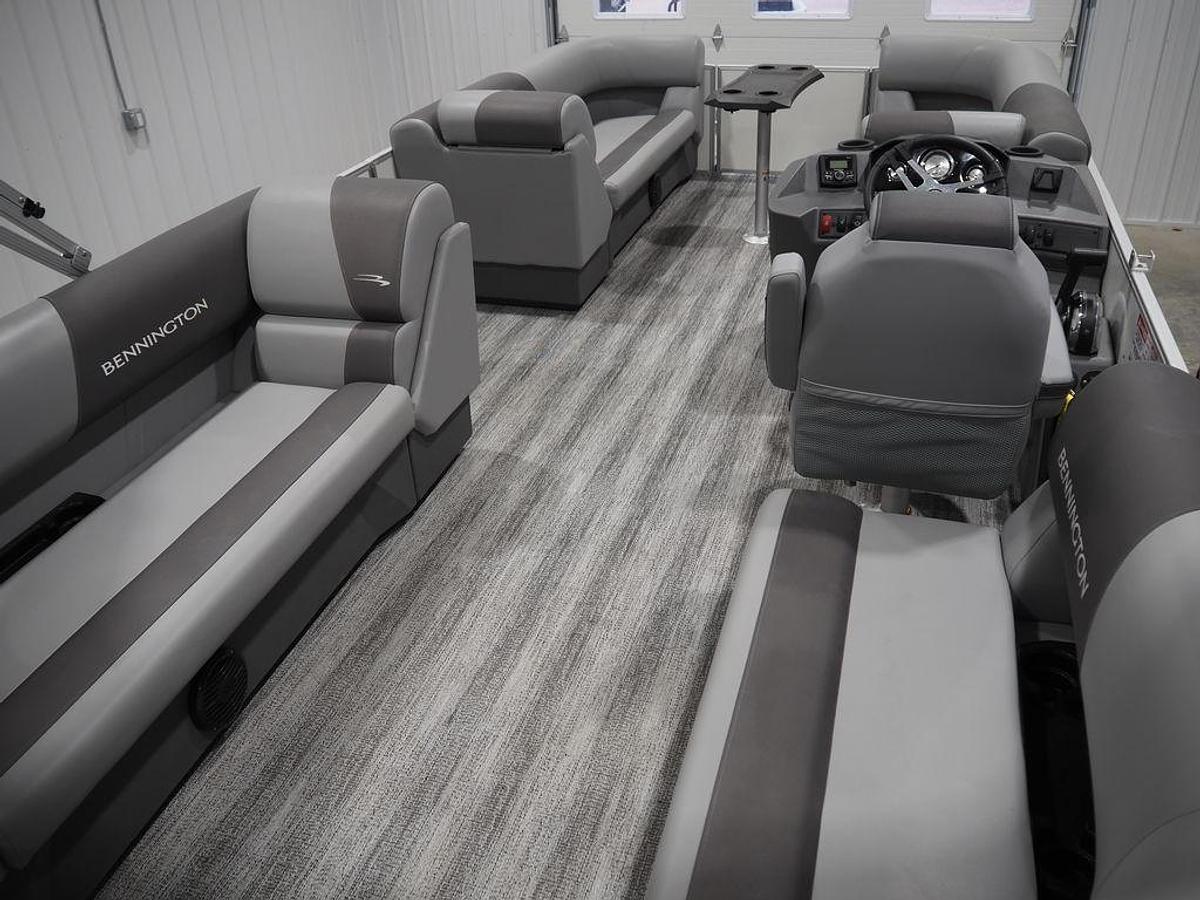 Used 2025 Bennington S Quad Bench 21 SSR