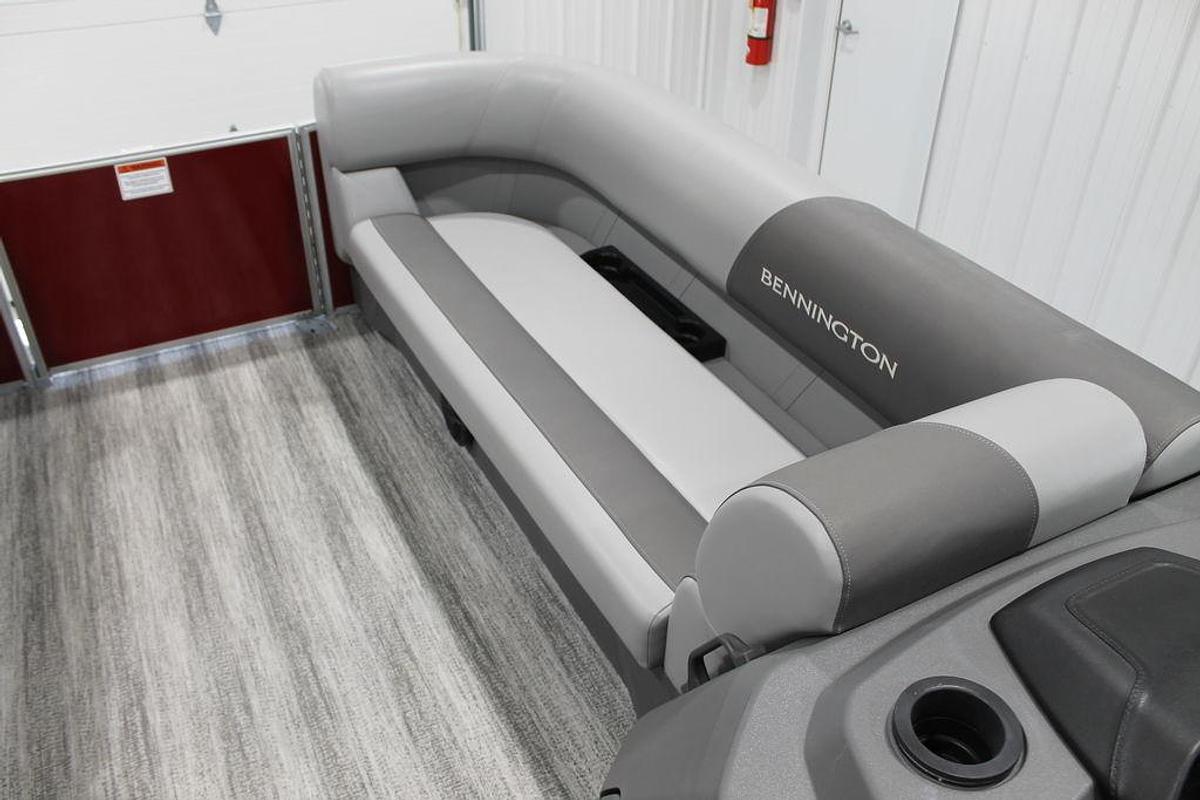 Used 2025 Bennington S L-Bench 21 SL