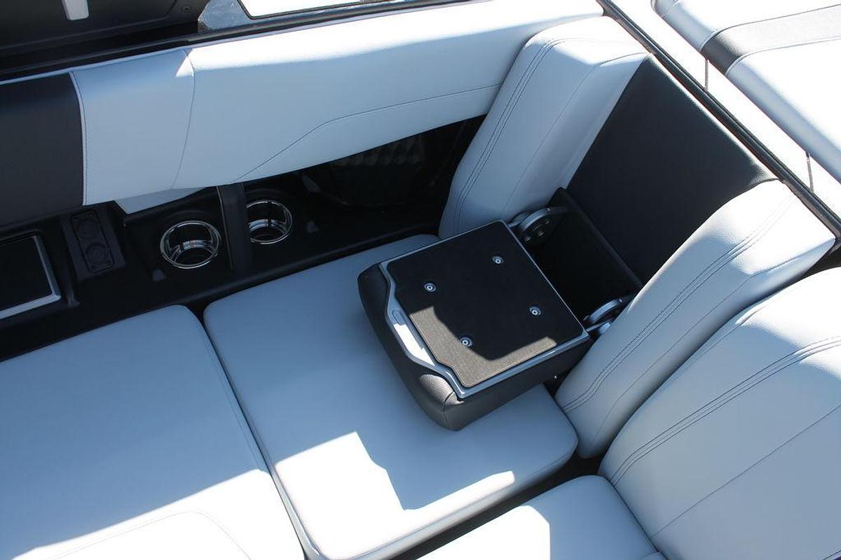 Used 2023 Malibu Boats 22 LSV