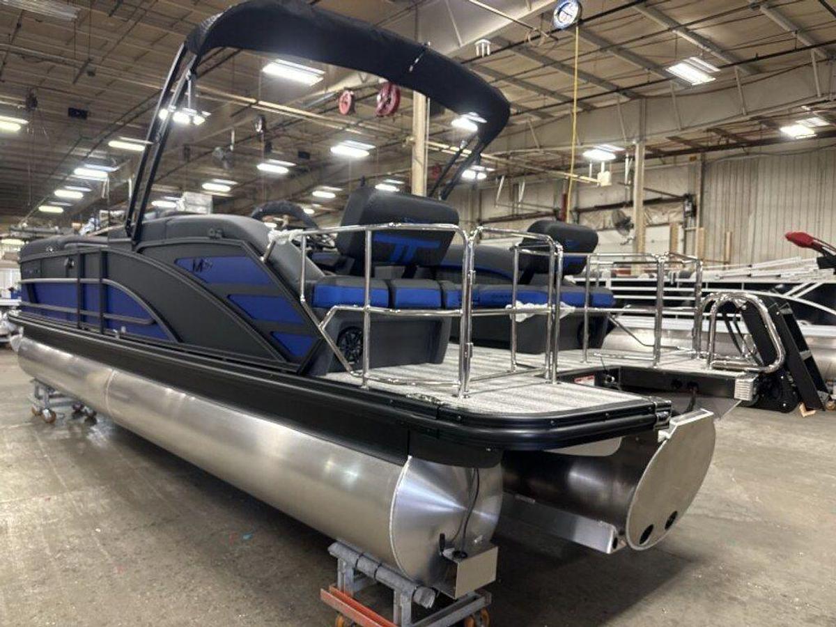 2026 Bennington M Quad Bench 26 MSL