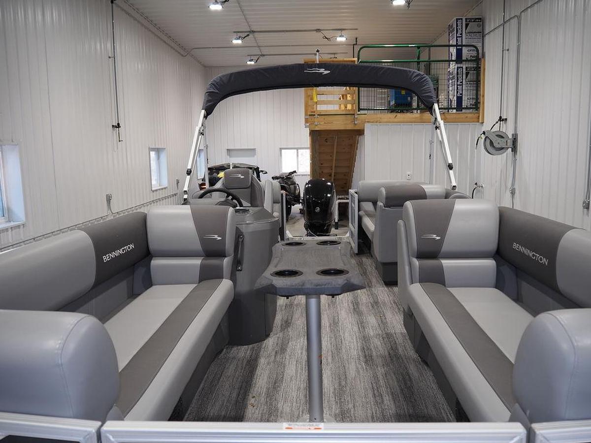Used 2025 Bennington S Quad Bench 21 SSR