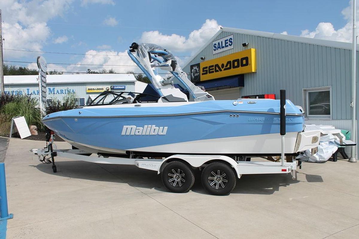2026 Malibu Boats 23 LSV