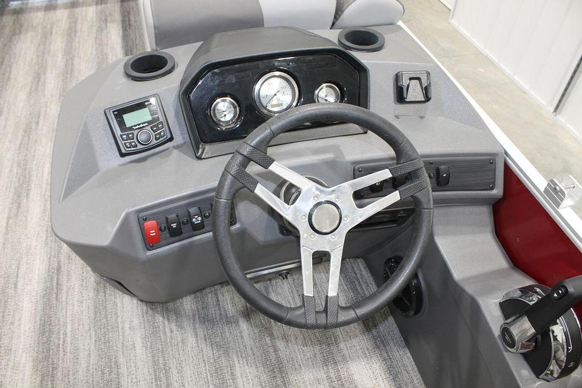 Used 2025 Bennington S L-Bench 21 SL