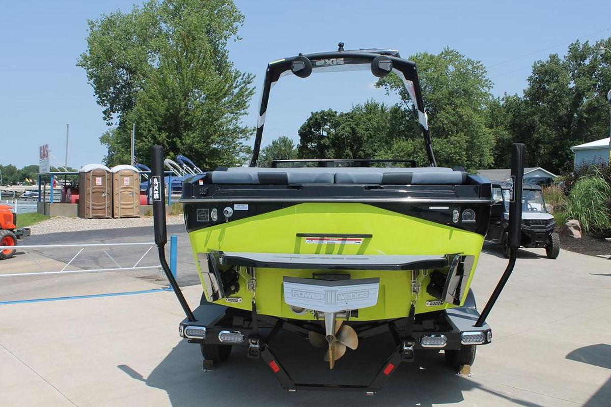 2024 Axis Wake Research T220