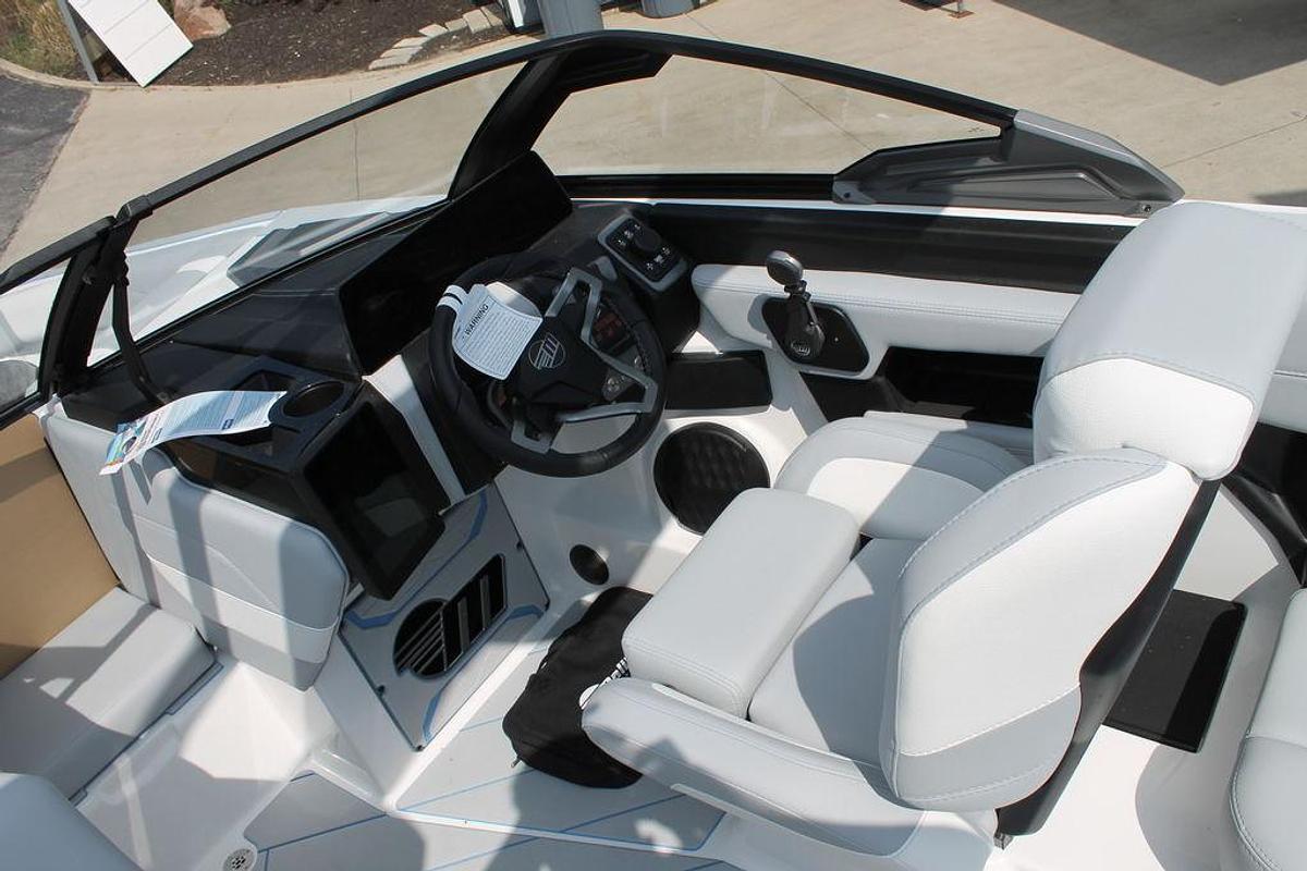 2026 Malibu Boats 23 LSV