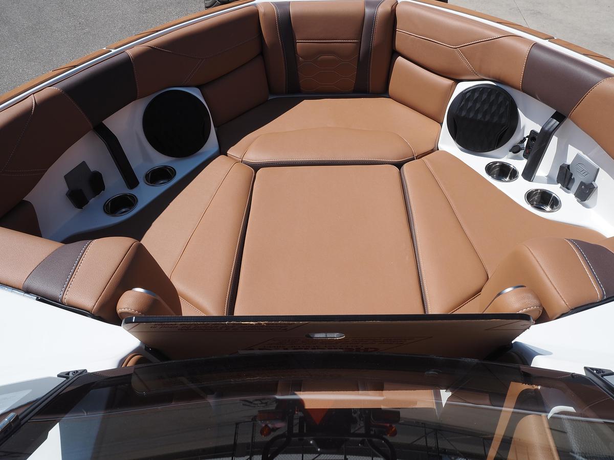 2027 MALIBU 23 LSV