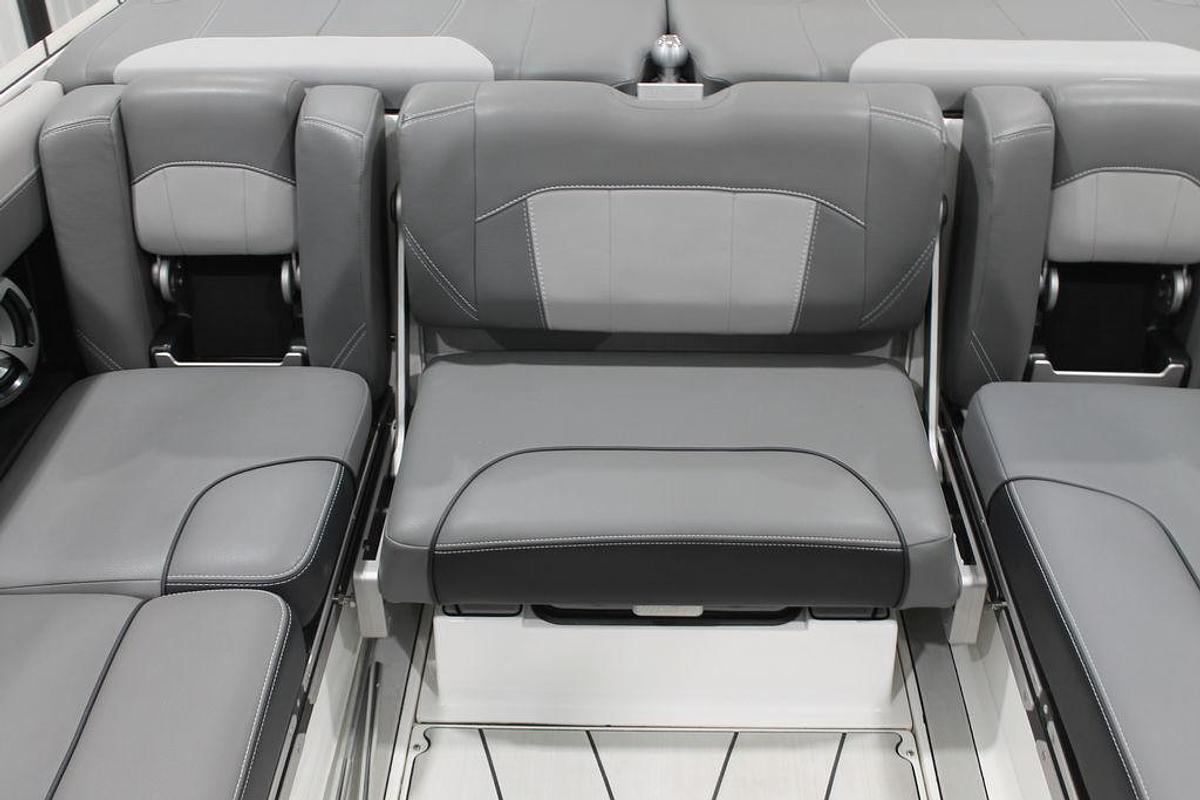 Used 2021 Malibu Boats 25 LSV