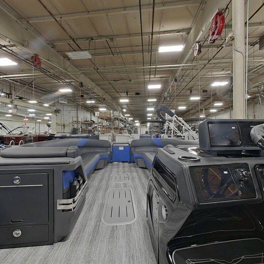 2026 Bennington M Quad Bench 26 MSL