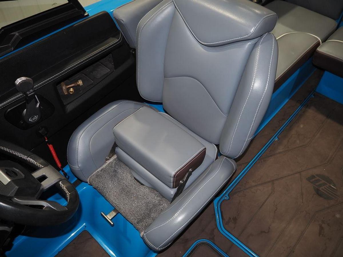 Used 2020 Malibu Boats 22 MXZ