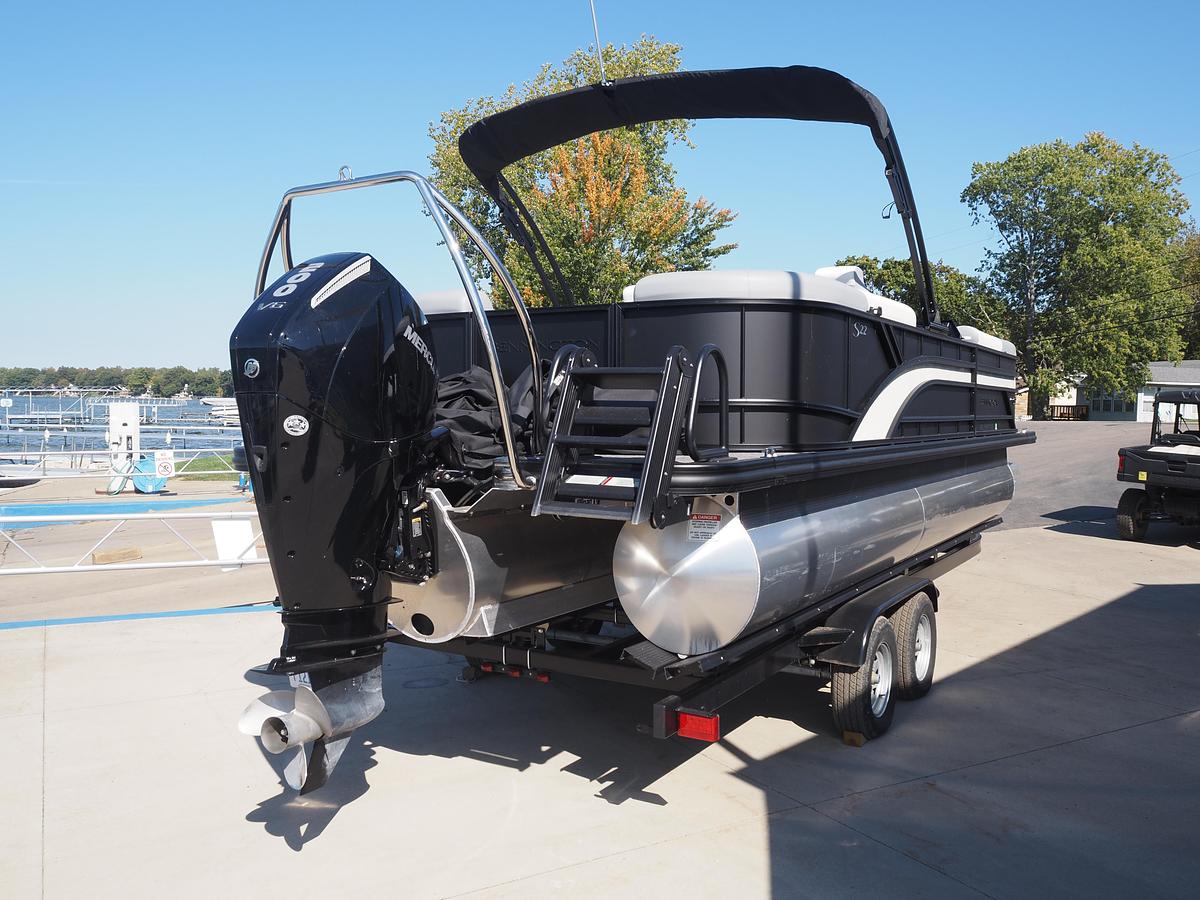 Used 2024 BENNINGTON 22SSR SPS