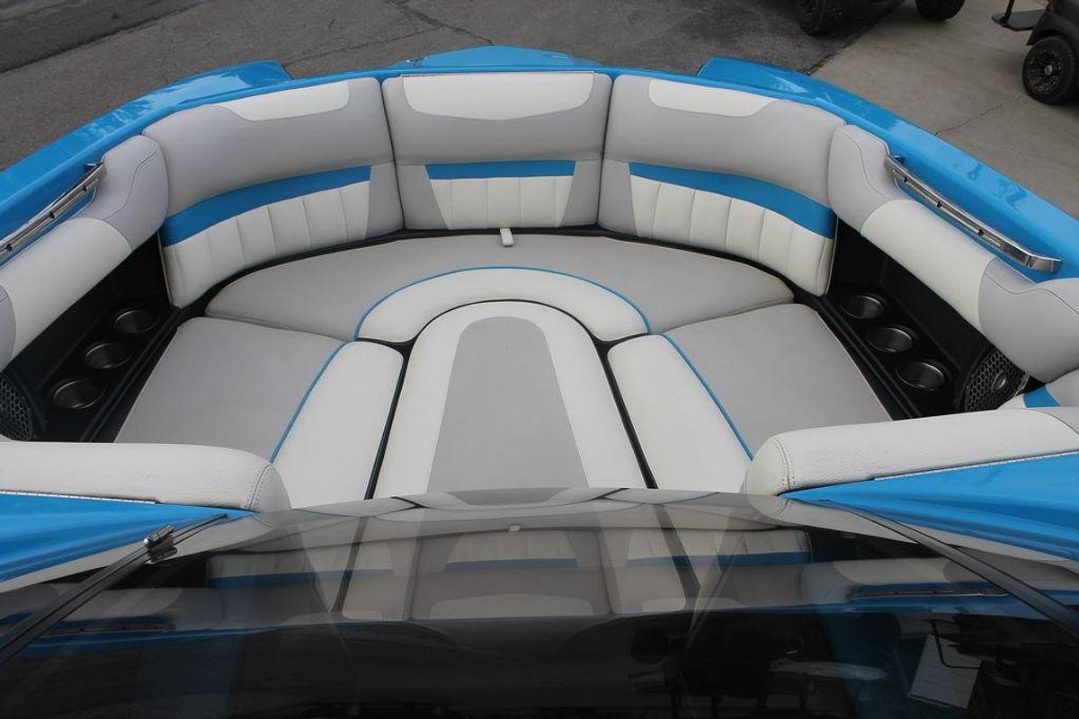 Used 2013 Malibu Boats Wakesetter 24 MXZ