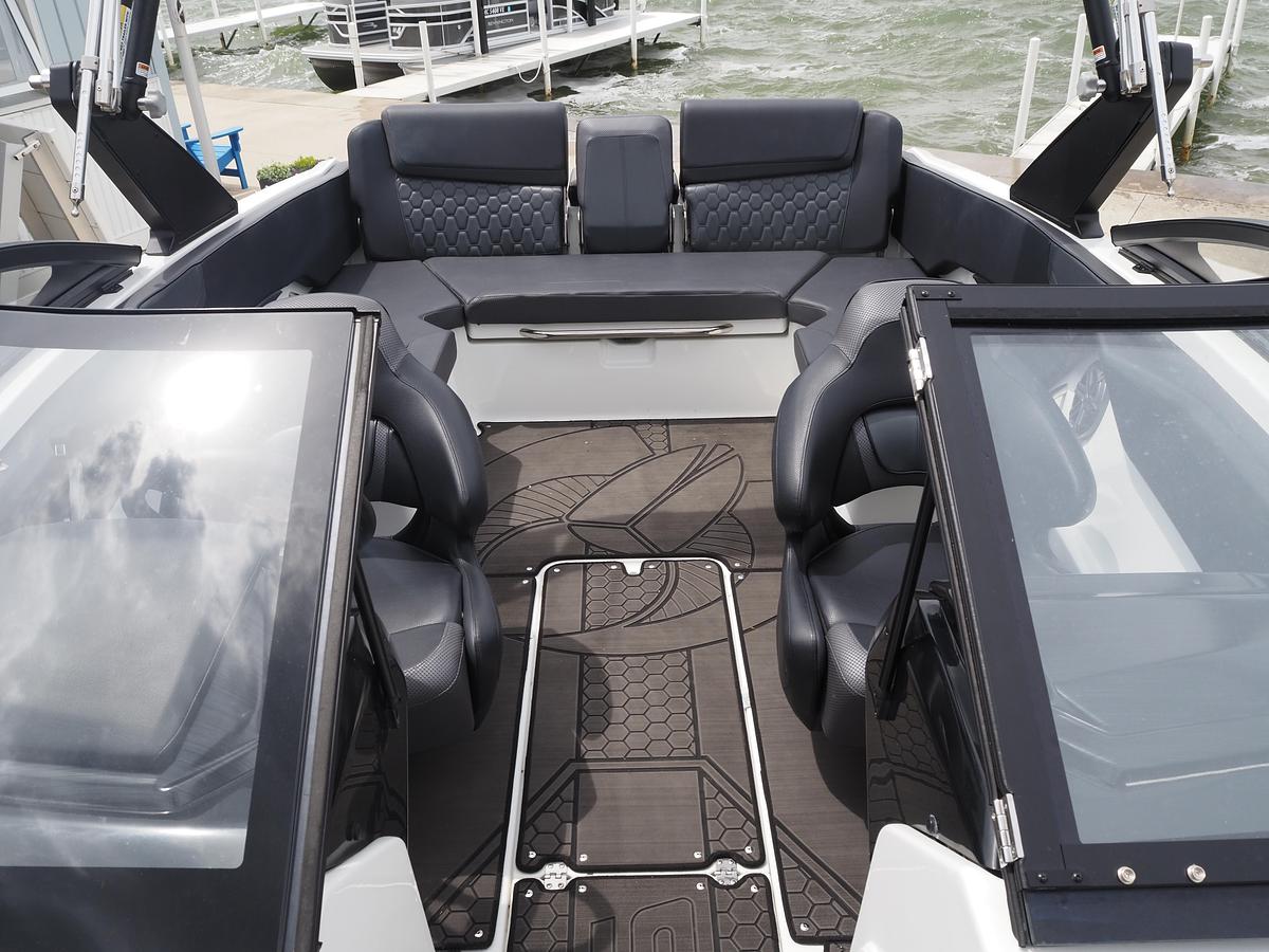 Used 2022 SCARAB 215