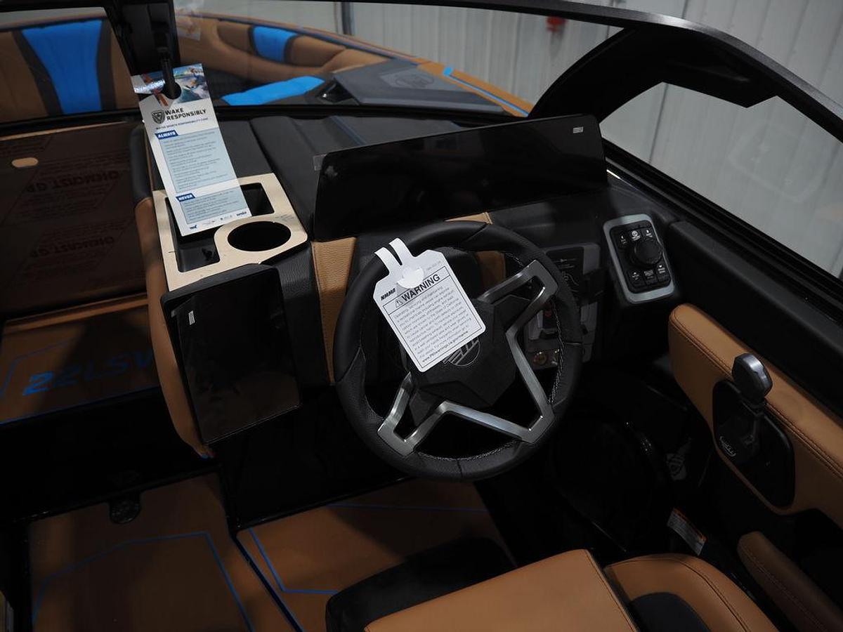 2026 Malibu Boats 22 LSV