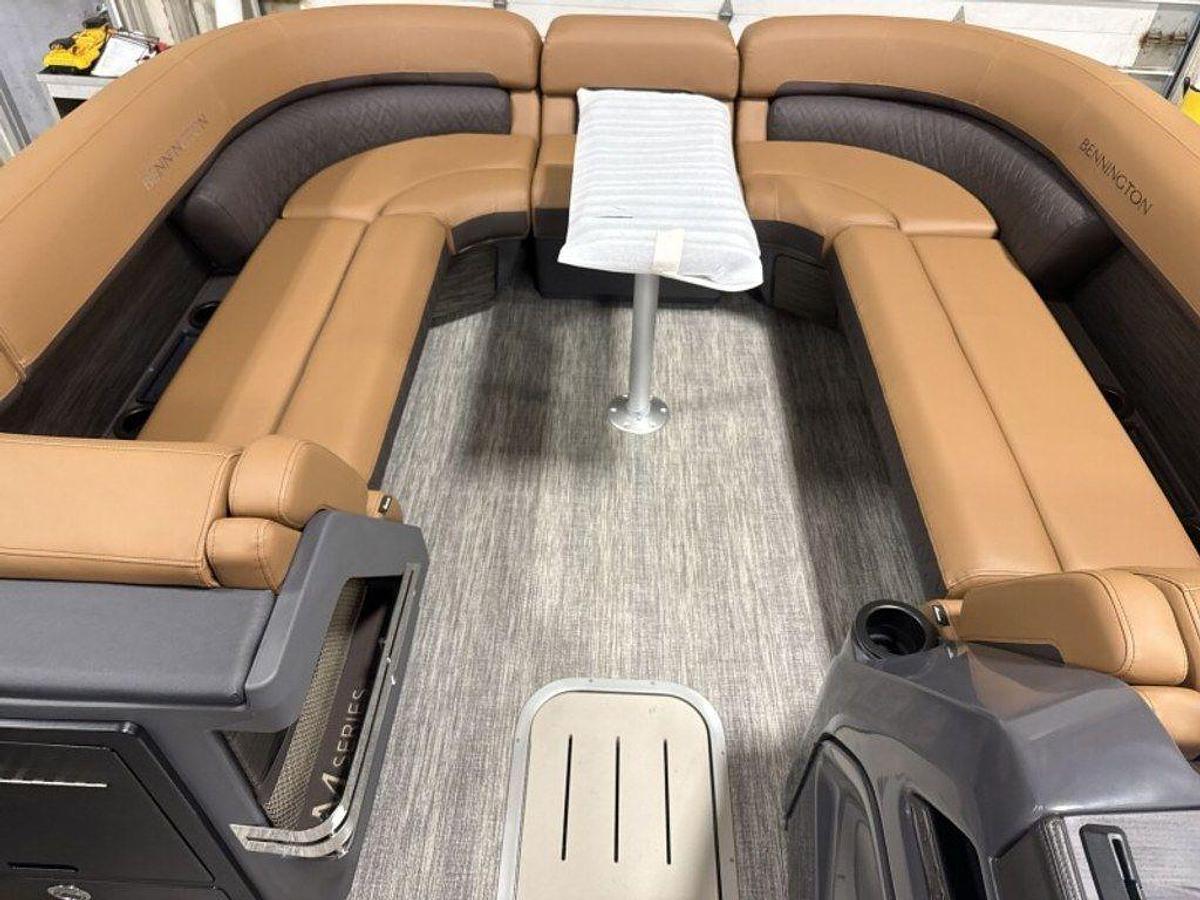 2026 Bennington M Quad Bench 24 MSL