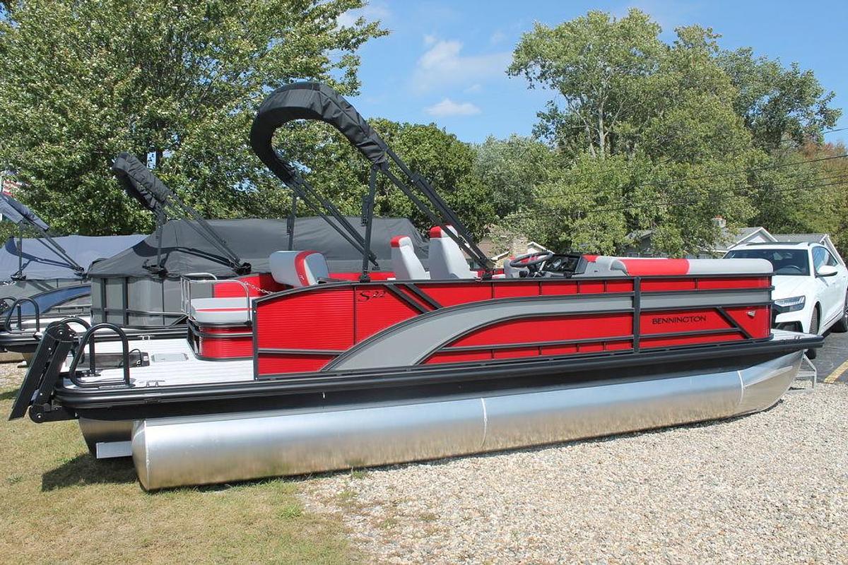 2025 Bennington S Swingback 22 SSB