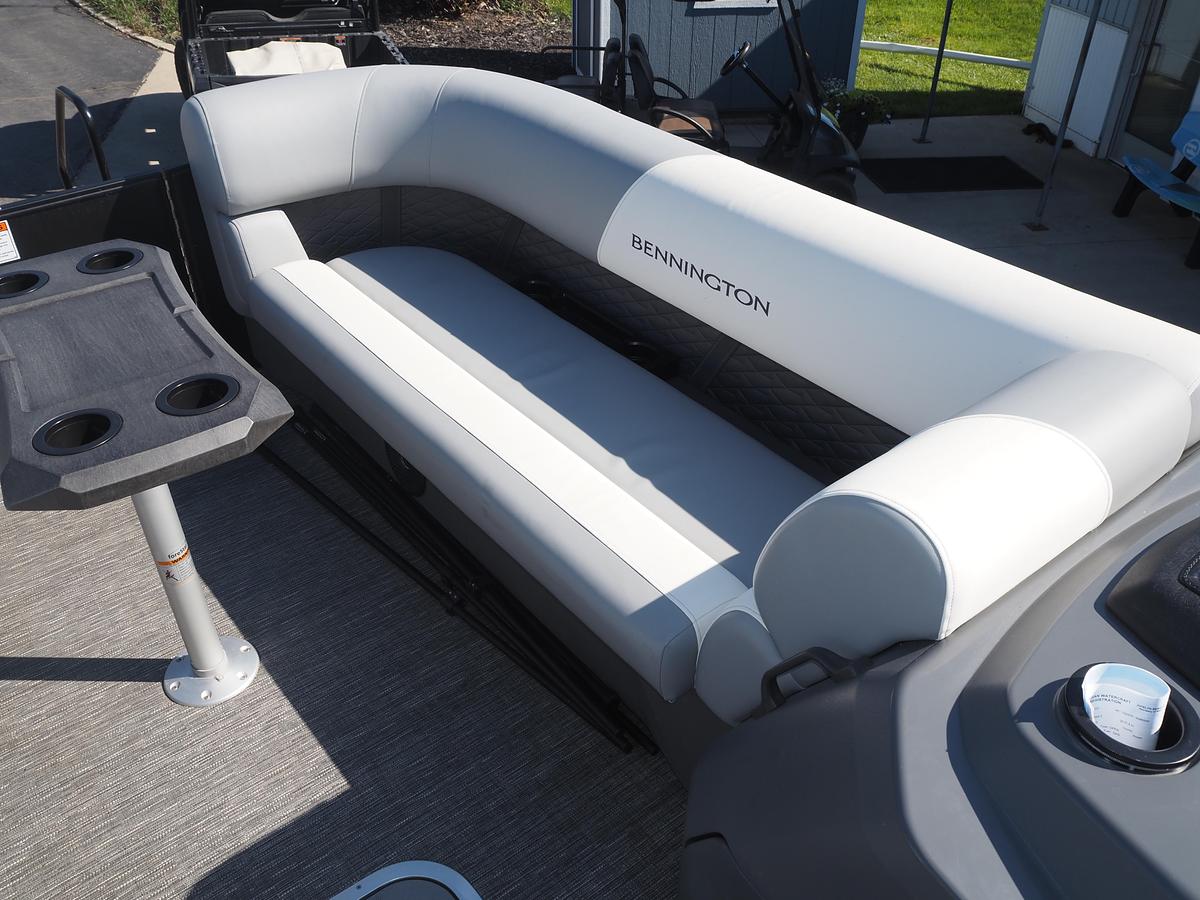 Used 2024 BENNINGTON 22SSR SPS