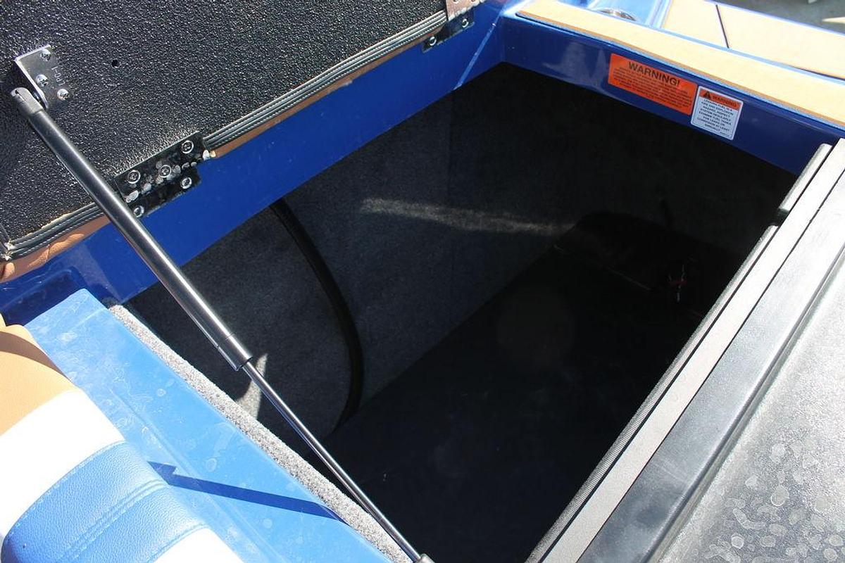 Used 2023 Malibu Boats 21 LX