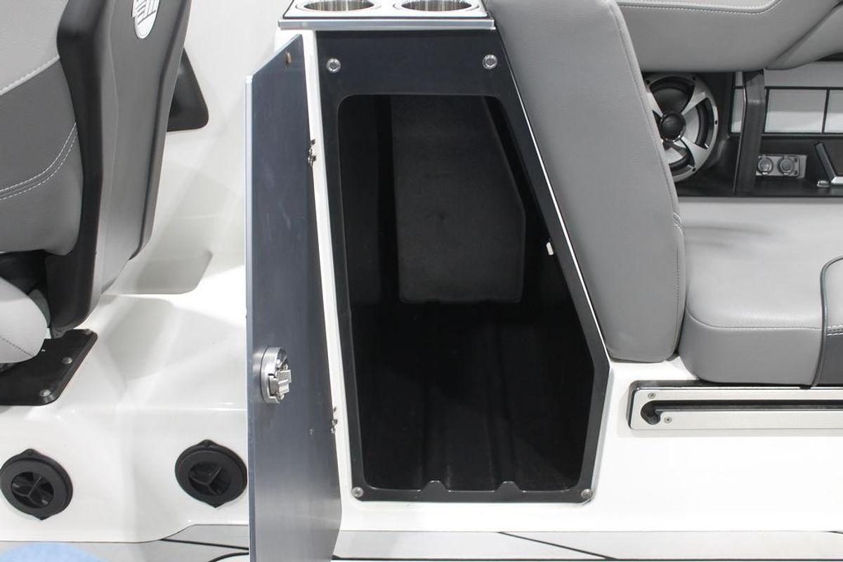 Used 2021 Malibu Boats 25 LSV