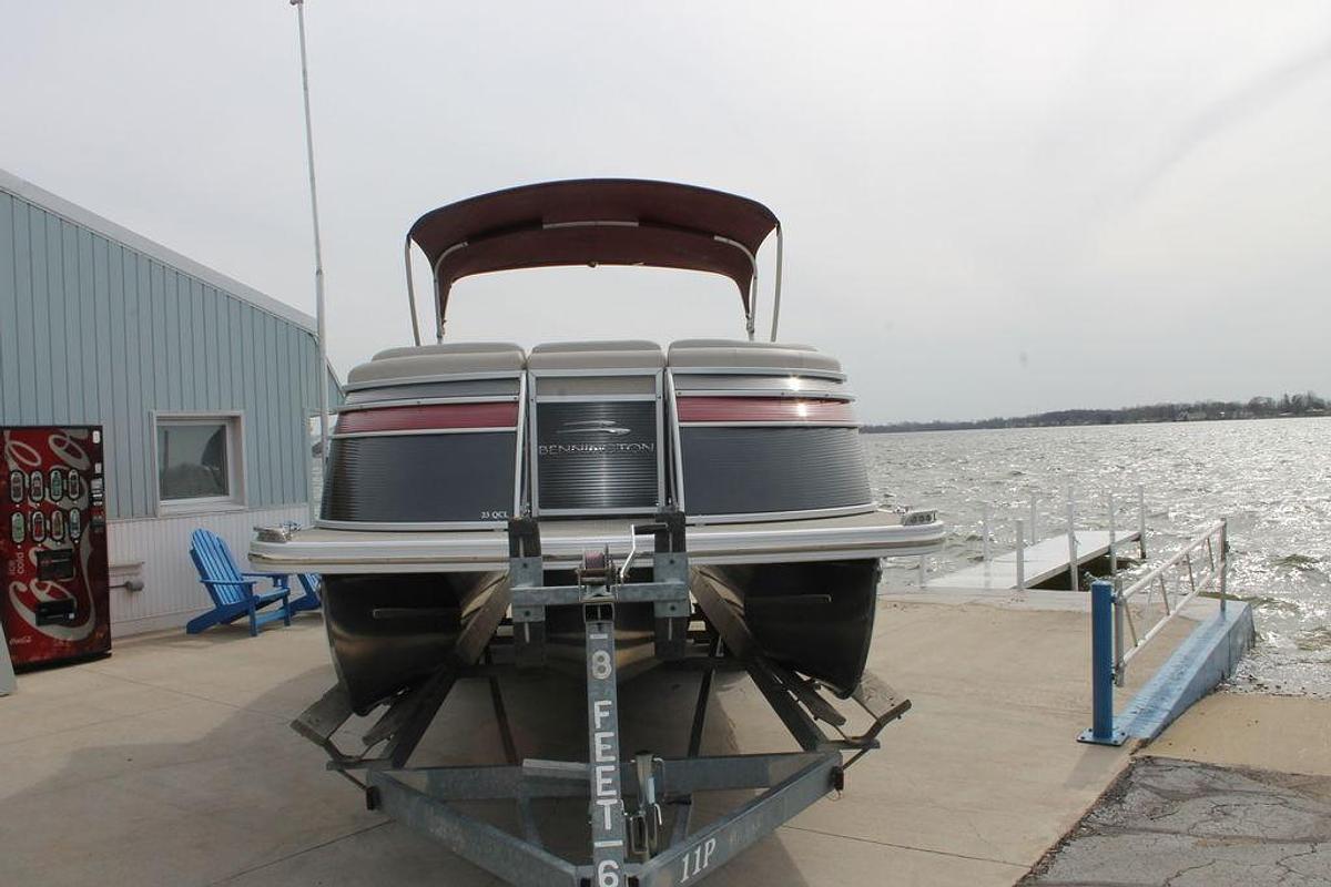 Used 2018 Bennington 23QCL