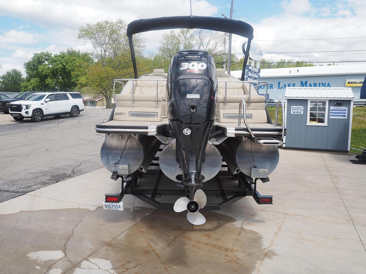Used 2015 Bennington 2572 RCW