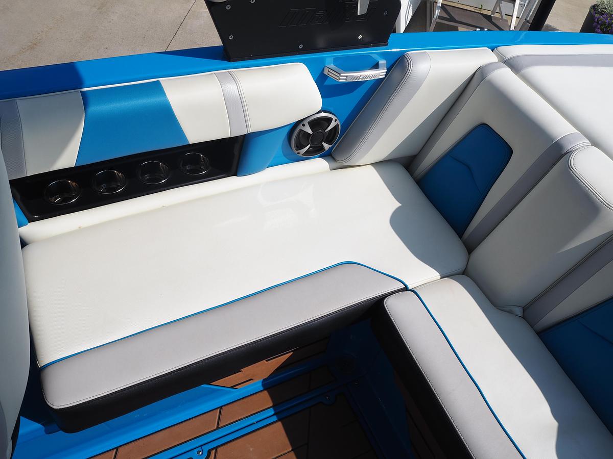 Used 2018 Malibu 21 MLX