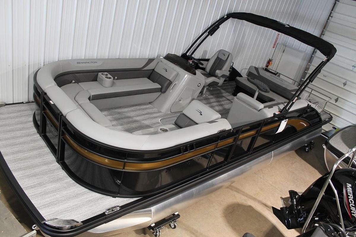 2025 Bennington SX Swingback 24 SXSB