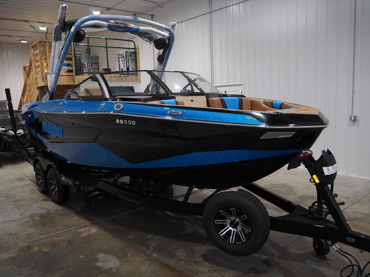 2026 Malibu Boats 22 LSV