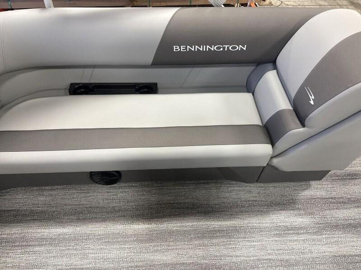 2026 Bennington S Quad Bench 21 SSR